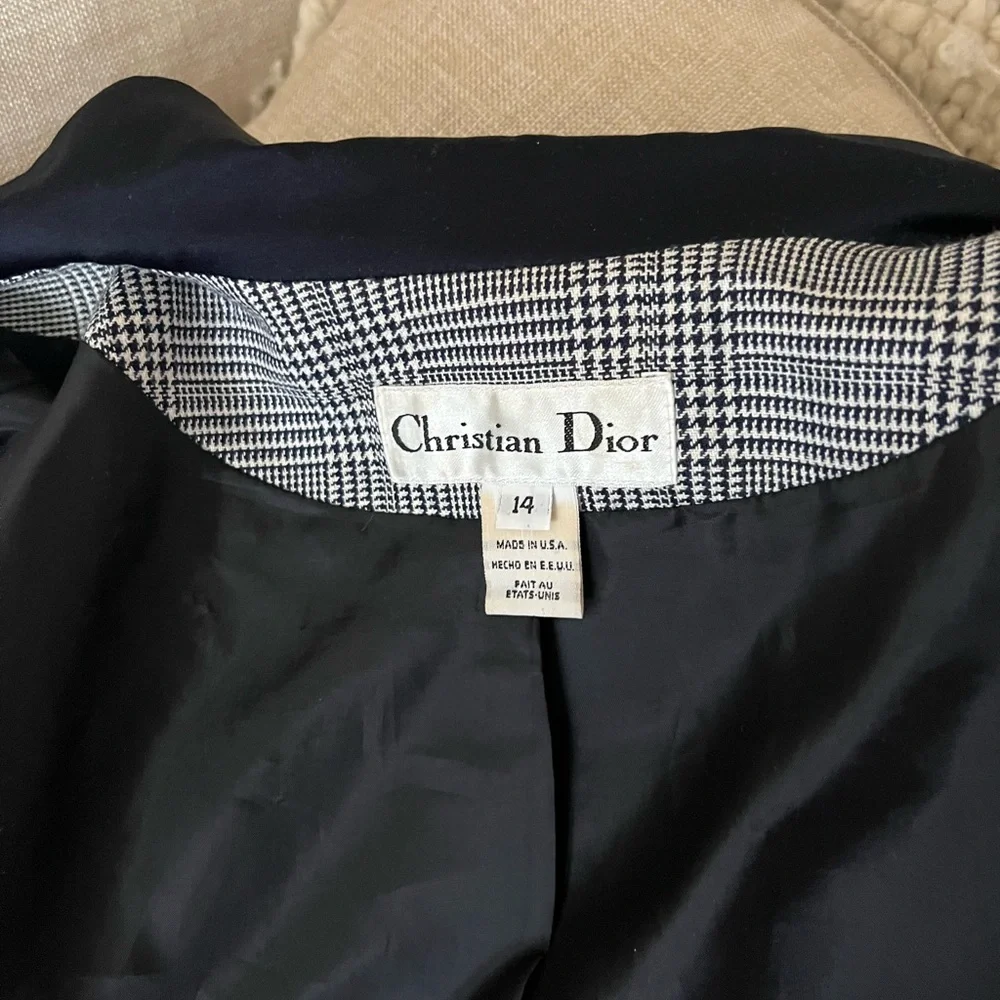 Beautiful authentic vintage Dior blazer with houndstooth print